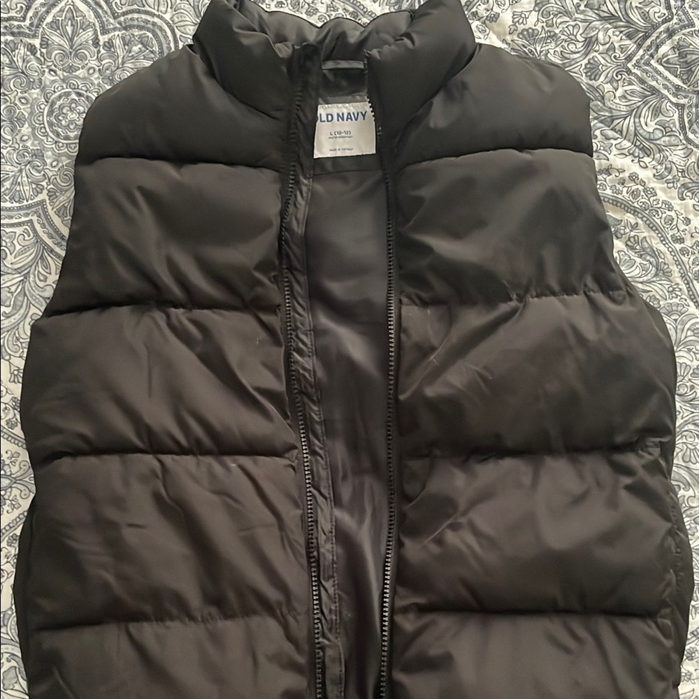 Old Navy Black Puffer Vest